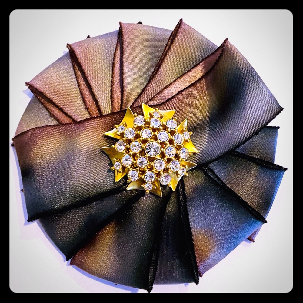 Beautiful Silky Ribbon Brooch/Hair/Scarf Clip